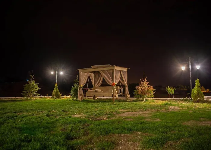 Sobek Stone House Cappadocia Alojamento de Acomodação e Pequeno-almoço Nevşehir